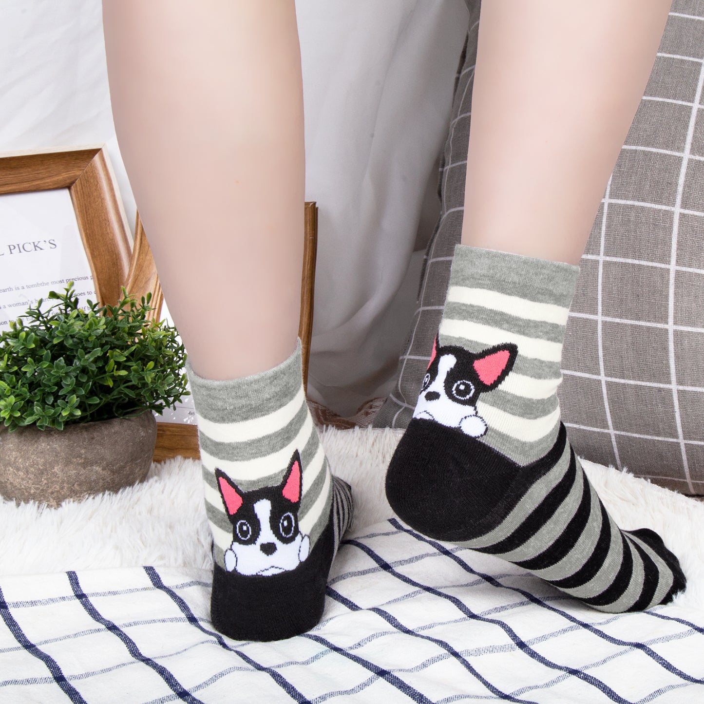 Loritta Womens Cute Socks Dog Cat Novelty Animal Socks Girl Cartoon Cotton Casual Crew Funny Socks Gifts