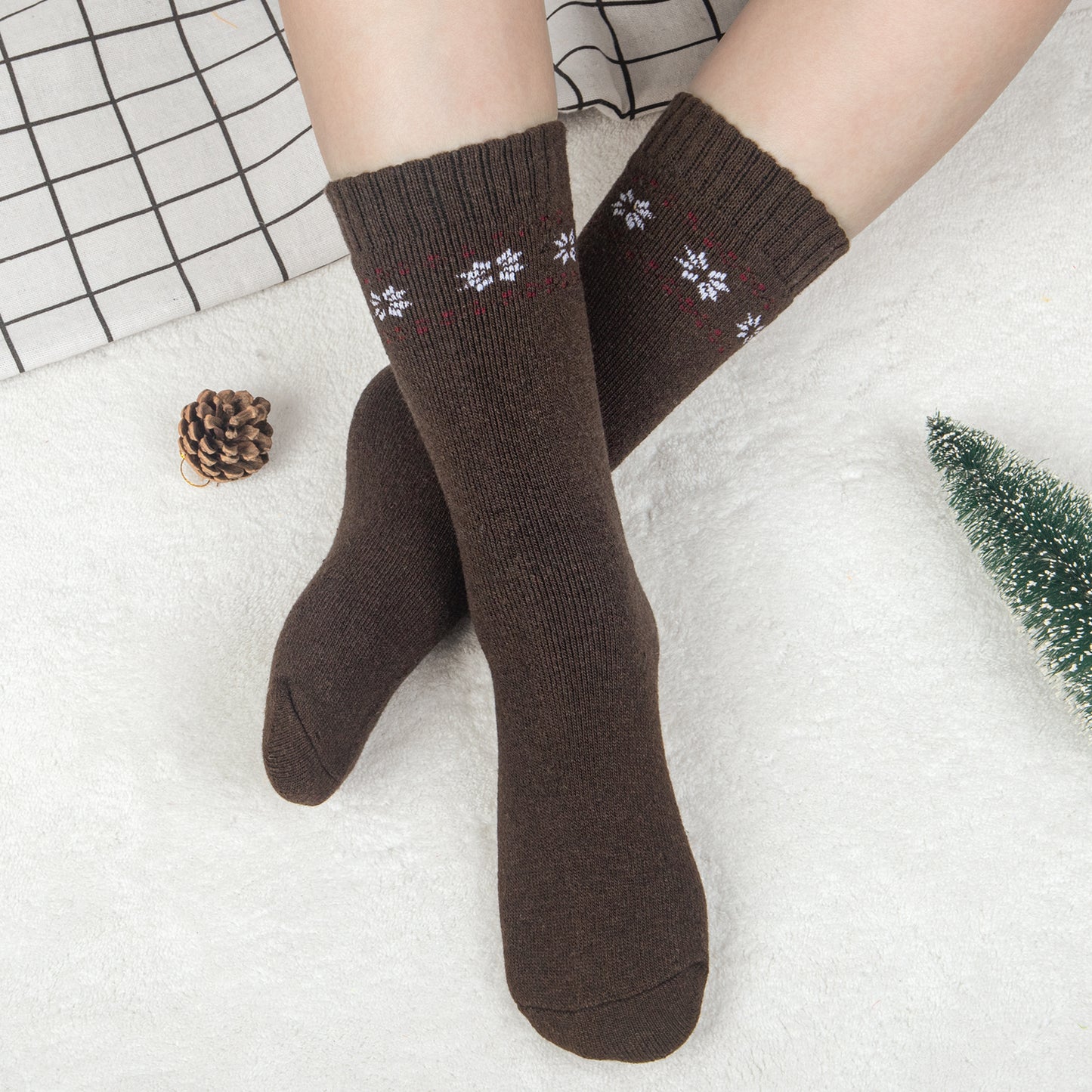 Loritta 5 Pairs Womens Wool Socks Vintage Warm Winter Socks Thick Cozy Socks Knit Casual Crew Socks Gifts for Women
