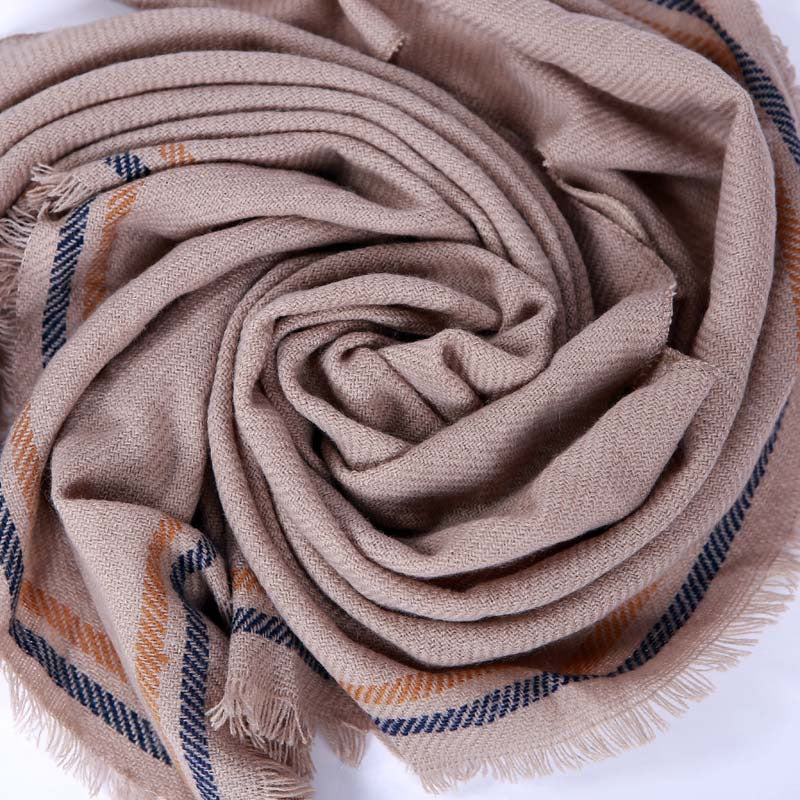 Imitation cashmere scarf 48 triangle scarf classic British plaid warm shawl - Loritta