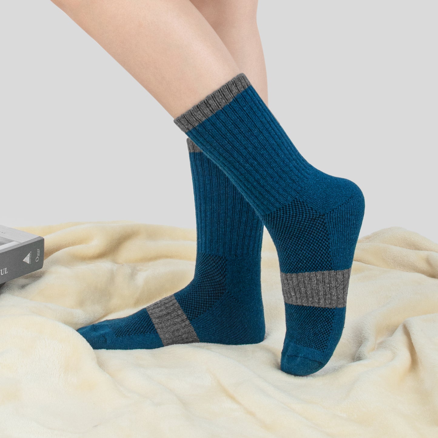 Loritta Wool Hiking Socks for Women Thermal Winter Warm Boot Work Cushion Socks 10 Pairs